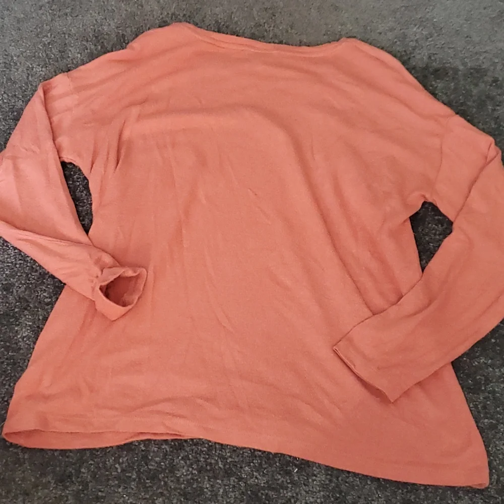 Orange sweater - Picture 6 of 7